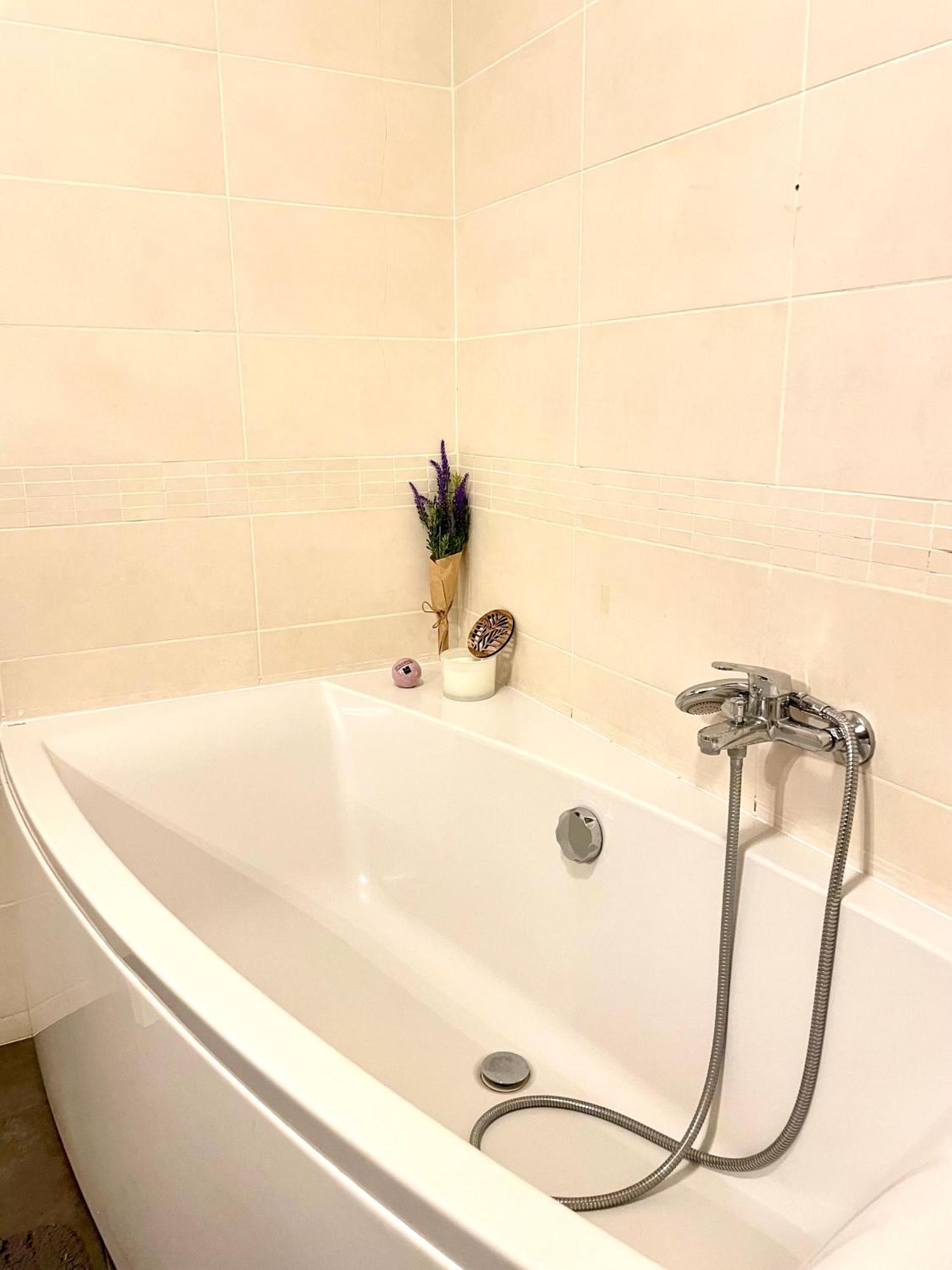Moonlight Charming Shelter - 3Br 180º Balcony View Oradea Exterior foto