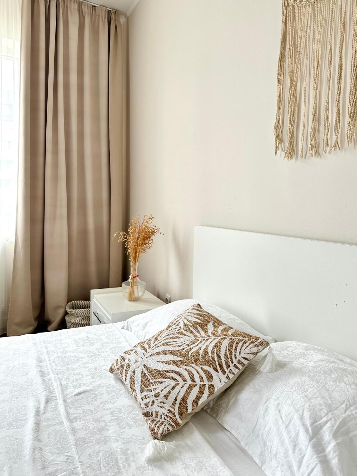 Moonlight Charming Shelter - 3Br 180º Balcony View Oradea Exterior foto